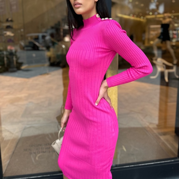 Maria Turtleneck Ribbed Midi Dress long sleeves gold tone buttons - Fuchsia - Picture 4 of 5